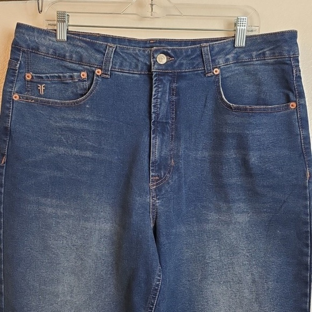 Frye Women's Jeans High Rise Medium Wash Cuffed Zip Fly Size 14 New - Picture 6 of 16
